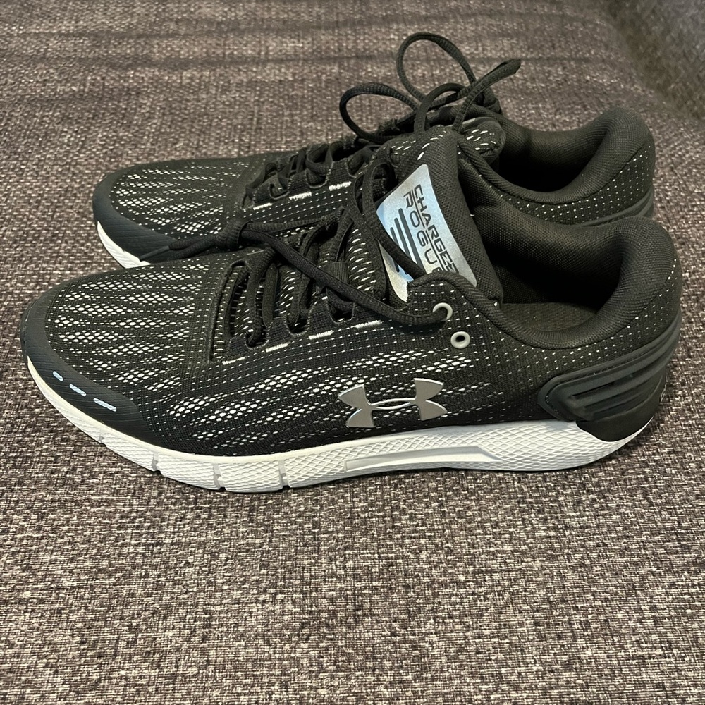 Under Armour Charged Rogue men’s shoes size 13